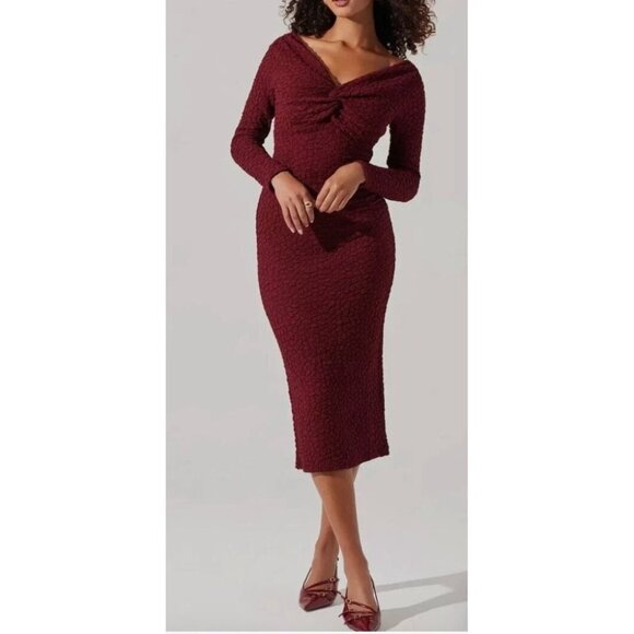 Astr The Label Dresses & Skirts - Astr The Label - Burgundy Textured Knit Knot Front Off the Shoulder Long Sleeve